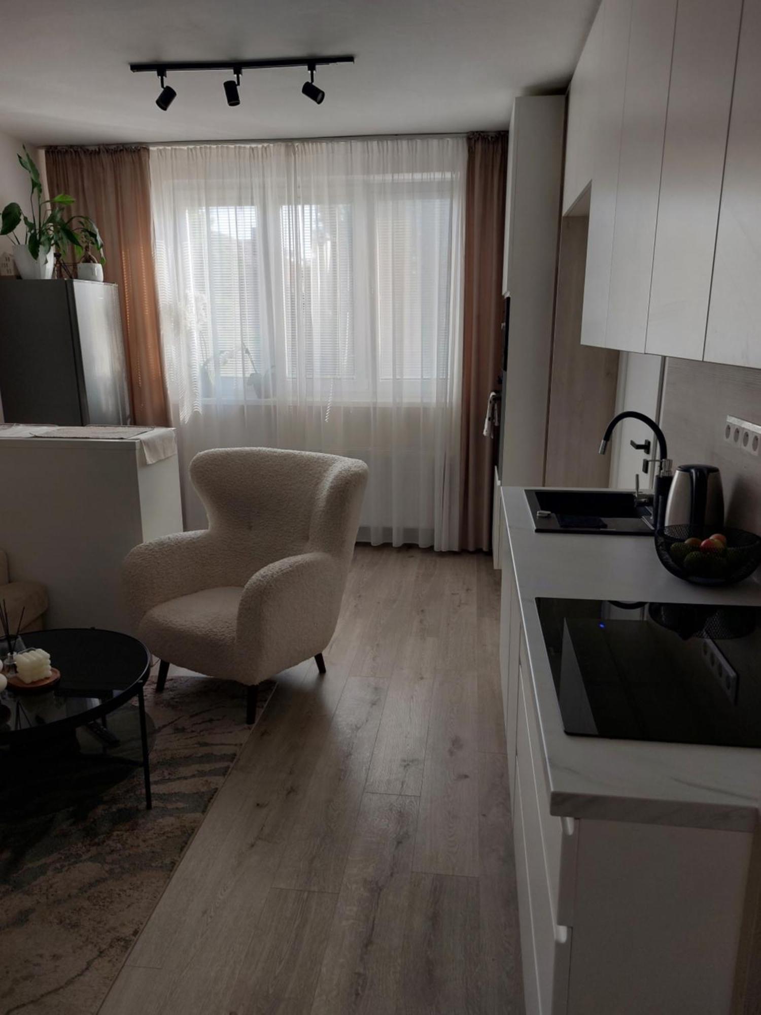 M&M Apartman Trenčín Eksteriør bilde